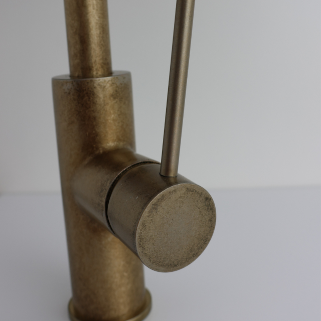 Granger Pullout Kitchen Tap - Tumpled Brass