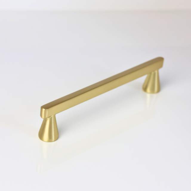 Brisbane Handle 128mm - Brushed Brass